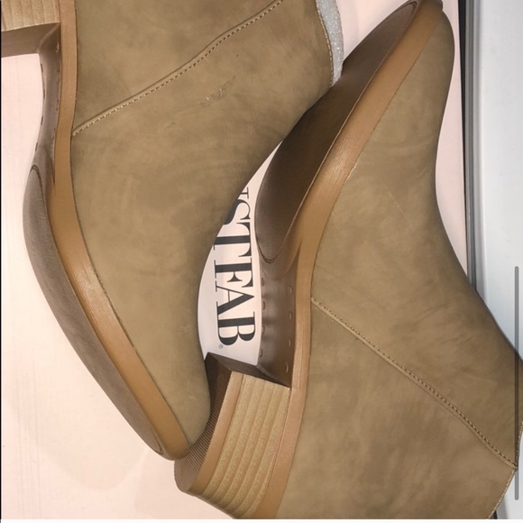 New brown ankle booties for sale - Picture 4 of 4